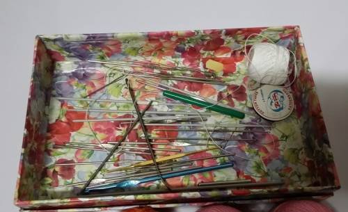 ASSORTED NEEDLE WORK ITEMS / CROCHET WITH A LOVELY FLORAL BOX
