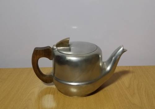 VINTAGE COFFEE POT / TEA POT