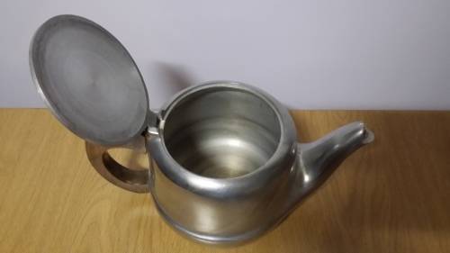 VINTAGE COFFEE POT / TEA POT