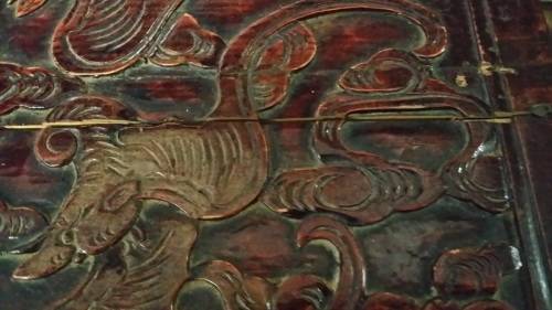 ANTIQUE ORIENTAL ROBE BOX