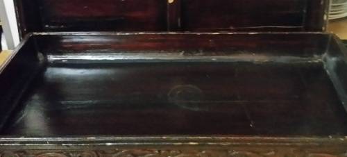 ANTIQUE ORIENTAL ROBE BOX