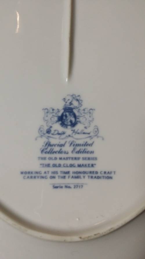 DELFT HOLLAND SPECIAL LIMITED COLLECTORS EDITION THE OLD CLOG MAKER SERIE 2717 OVAL  PLATE