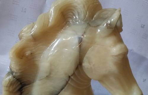 A MARVELOUS ONYX COMO ORIGINAL  HORSE HEAD STATUE