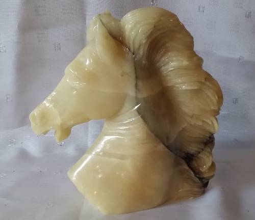 A MARVELOUS ONYX COMO ORIGINAL  HORSE HEAD STATUE