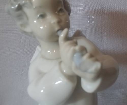 LLADRO  ANGLE FIGURINE