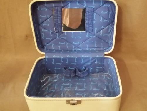 VINTAGE VANITY CASE