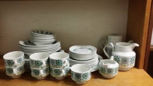 41 PIECE PONTESA  SPAIN VINTAGE  DINNER SET AND TEA SET  / COLLECTION IN EDENVALE ONLY