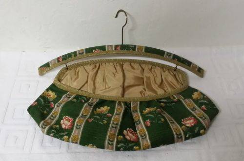 VINTAGE PEG STORAGE HOLDER HANGER 42 CM X 29 CM