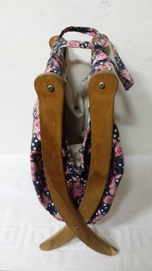 VINTAGE KNITTING FOLDING BASKET 3 7CM X 30 CM