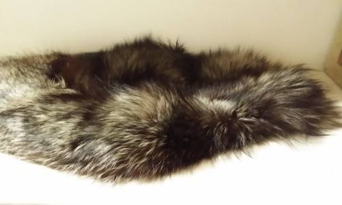 NATURAL GENUINE FUR SCARF / BUTTON COLLAR 42 CM