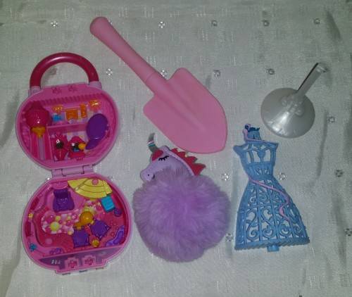 BARBIE DOLL ACCESSORIES