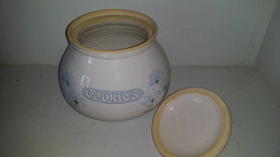 Cookie Jar  14 x 17 cm