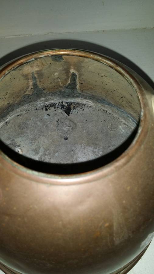 Old Copper Kettle 14 x 17 cm- not working no lid