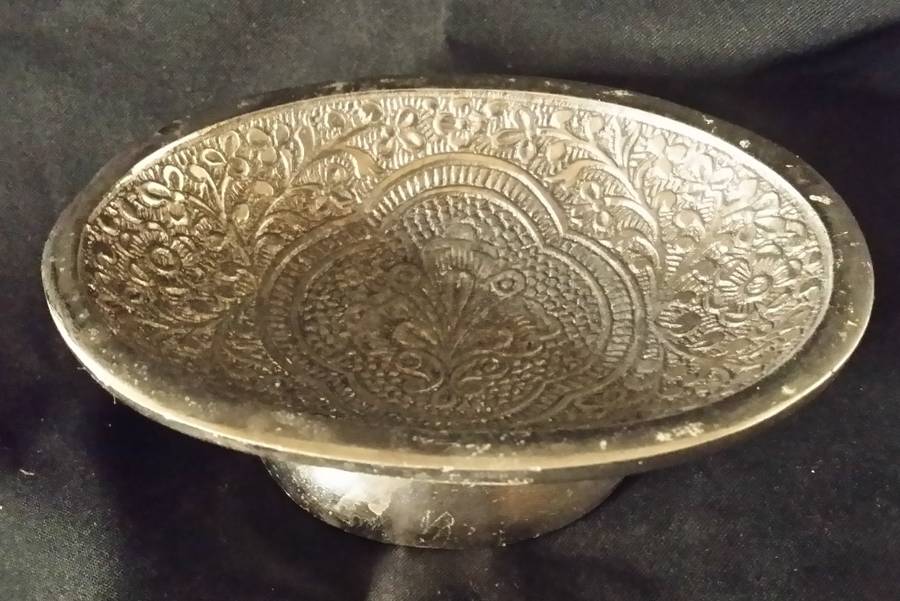 Silver Color Metal  Soap Dish / Bowl 14 x 5 cm