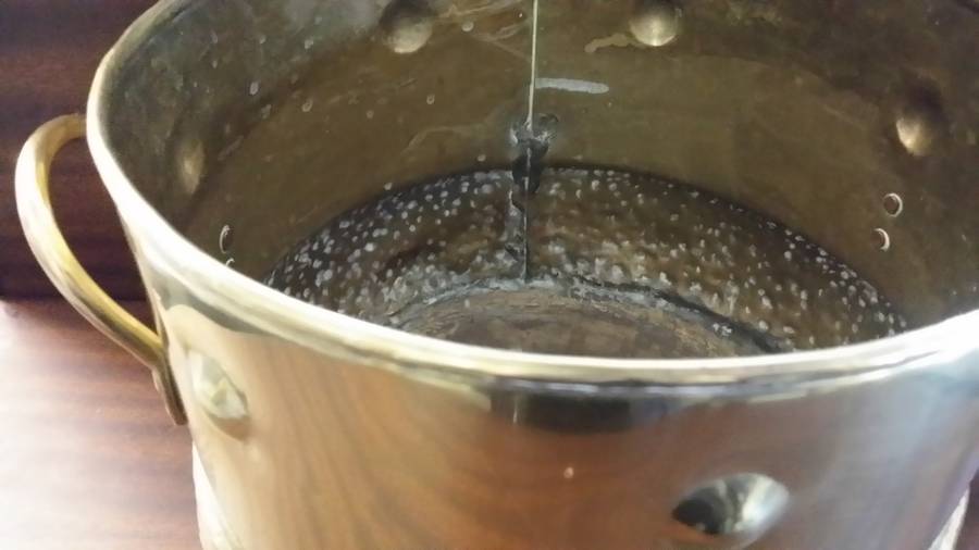 Large 22 cm x 26 cm Brass Planter / decor