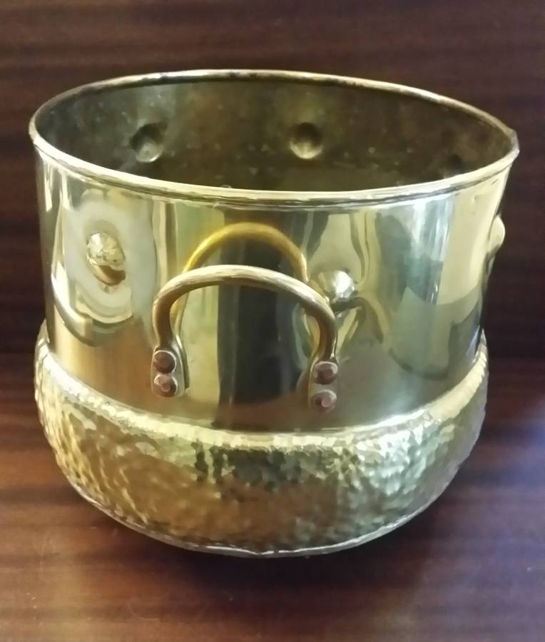 Large 22 cm x 26 cm Brass Planter / decor