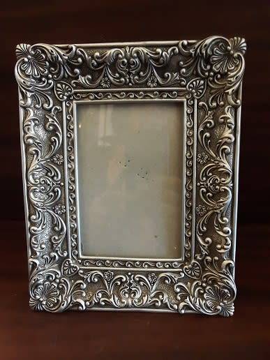 Ornate Picture / photo frame  22 x 17 cm