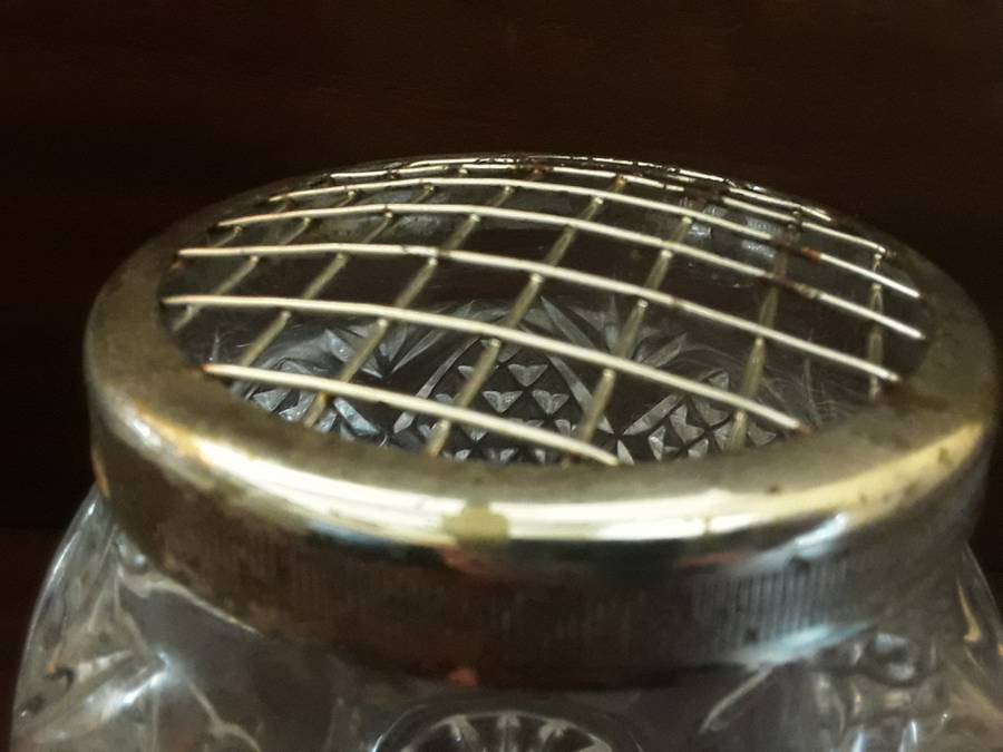 Crystal Cut Glass Vase 11cm x 14cm