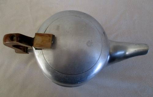 RARE !!!!. Vintage 1950's Picquol Ware Kettle...one of those that brewed all day on the coal stove