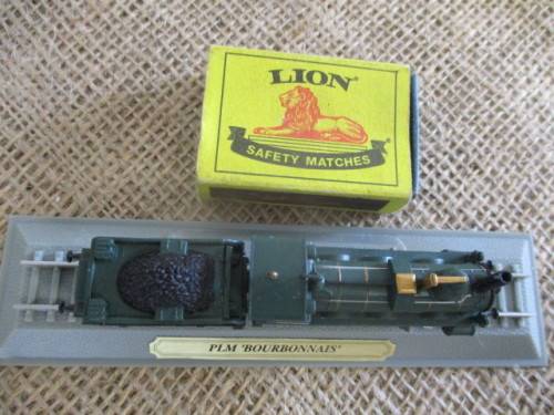 So Sweet !!!!  Die Cast Miniature Model PLM 'Bourbonnais' Steam Locomotive 2003 Del Prado Japan Co