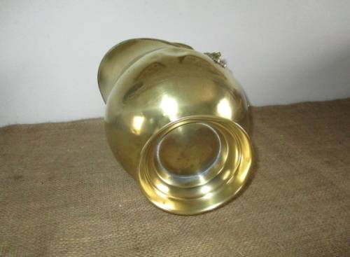 Lite Up Your Fireplace........  Cute And Beautiful Vintage Brass Coal Scuttle