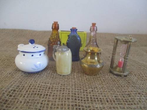 A Nice Cute Collection Of 7x Vintage Printer's Tray Ornaments