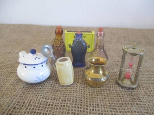 A Nice Cute Collection Of 7x Vintage Printer's Tray Ornaments