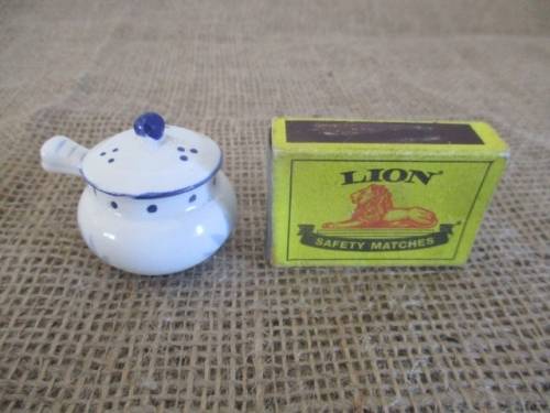 A Nice Cute Collection Of 7x Vintage Printer's Tray Ornaments