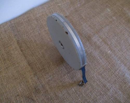 Vintage 30m Eslom Non-Metallic Tape Measure In Fiber Glass Casing    Made In Japan