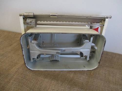Vintage Vesta Favorit Kitchen Scale         1940 - 1950      Made in West Germany
