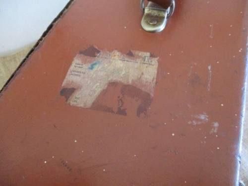 Up And Away        Antique/Vintage Genuine Leather Pilot Bag With Keys