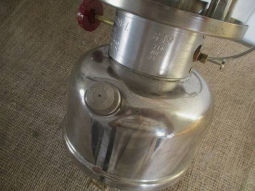 The Master Of The Night Light  !!!! A Beautiful Vintage Coleman No 639 Kerosene Lamp