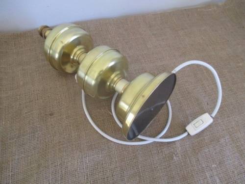 Stunning Looking Vintage Brass Table Lamp