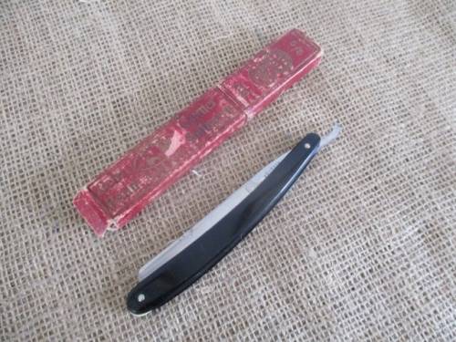 An Antique/Vintage Pearson & Sons Cut Throat Razor   Norwich + Haan Solingen Cremer Carton Holder