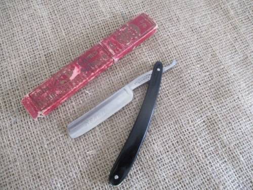 An Antique/Vintage Pearson & Sons Cut Throat Razor   Norwich + Haan Solingen Cremer Carton Holder
