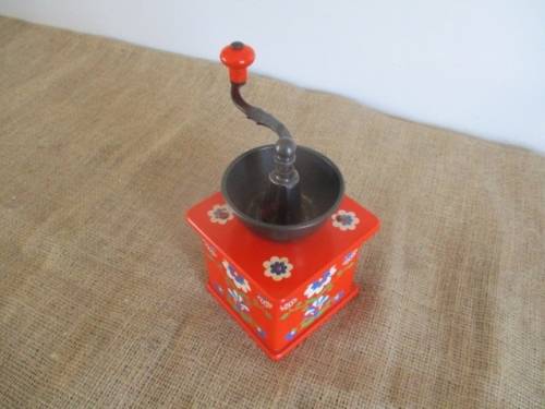 A Cheerful Vintage Wooden And Metal Robert Zassenhaus Coffee Grinder    Made In Germany