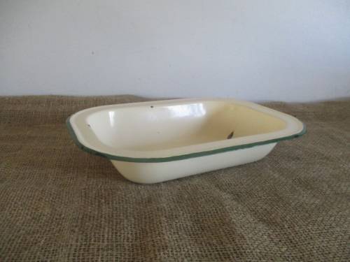 Beautiful Vintage Enamel Pie Dish