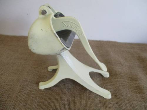 Very Cool & Nice Vintage Swingit Aluminum Juicer         Made By P.L.I            Pretoria