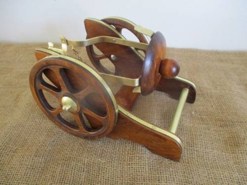 Smart Vintage Courvoisier Cognac The Brandy Of Napoleon Wood Cannon Bottle Holder   France