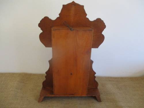 Very Collectable Antique Ingraham 8 Day Gingerhead Chiming Wind-Up Mantel Clock With Key   1800's