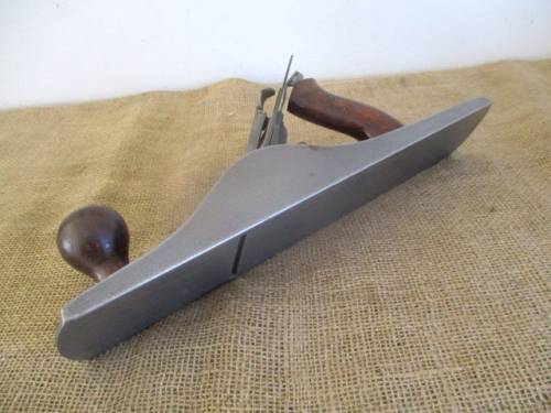 Magnificent Vintage Stanley Bailey No 5 1/2 Wooden Hand Plane     Made In USA