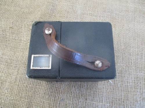 Antique Kodak Six-20 Popular Brownie Box Camera        1937 - 1938