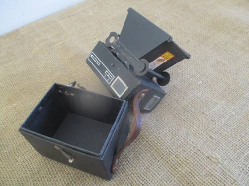 Antique Kodak Six-20 Popular Brownie Box Camera        1937 - 1938
