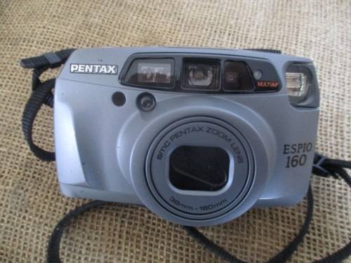 Nice Vintage Pentax Espio 160 Camera With 38 mm - 160mm Zoom Lens & Film In Original Case   1992