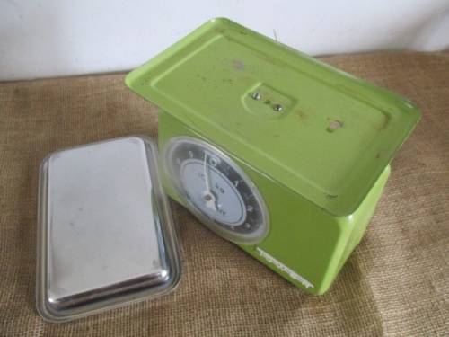 Smart Looking And Elegent Vintage 10 Kg Tower Kitchen Scale          Made In West Germany