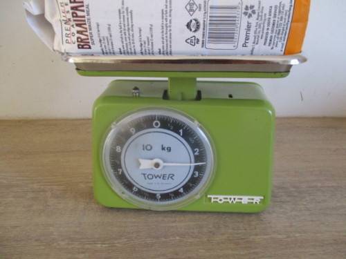 Smart Looking And Elegent Vintage 10 Kg Tower Kitchen Scale          Made In West Germany