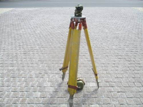 Complete Vintage Wild Heerbrugg NK10 - 105945 Switzerland Dumpy Level On Original Wooden Tripod