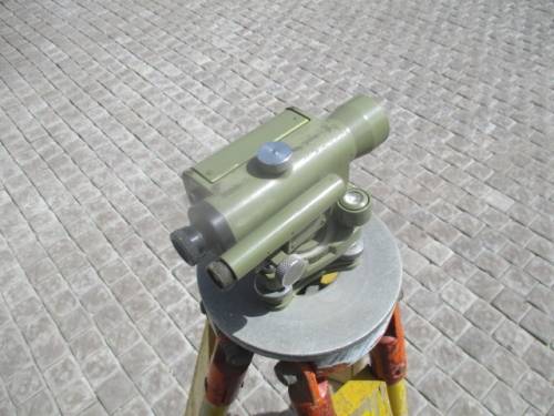 Complete Vintage Wild Heerbrugg NK10 - 105945 Switzerland Dumpy Level On Original Wooden Tripod