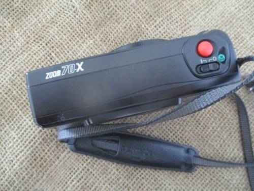 Vintage Pentax Zoom 70-X Camera With Film                  1986