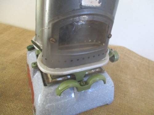 Vintage Cast Iron Beatrice No 33 Double Burner Paraffin Stove   Regd. Trade Mark 224,159   England